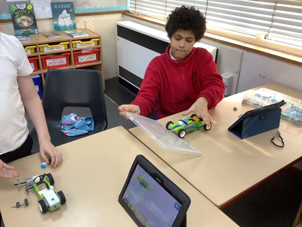 Junior STEM DT in Y6