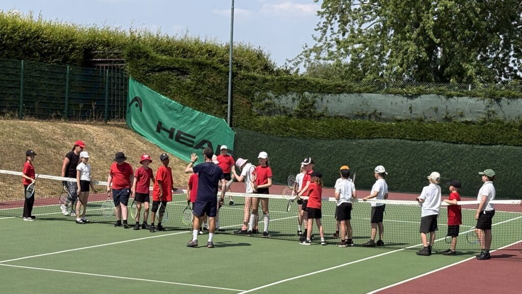 Year 5 play tennis!